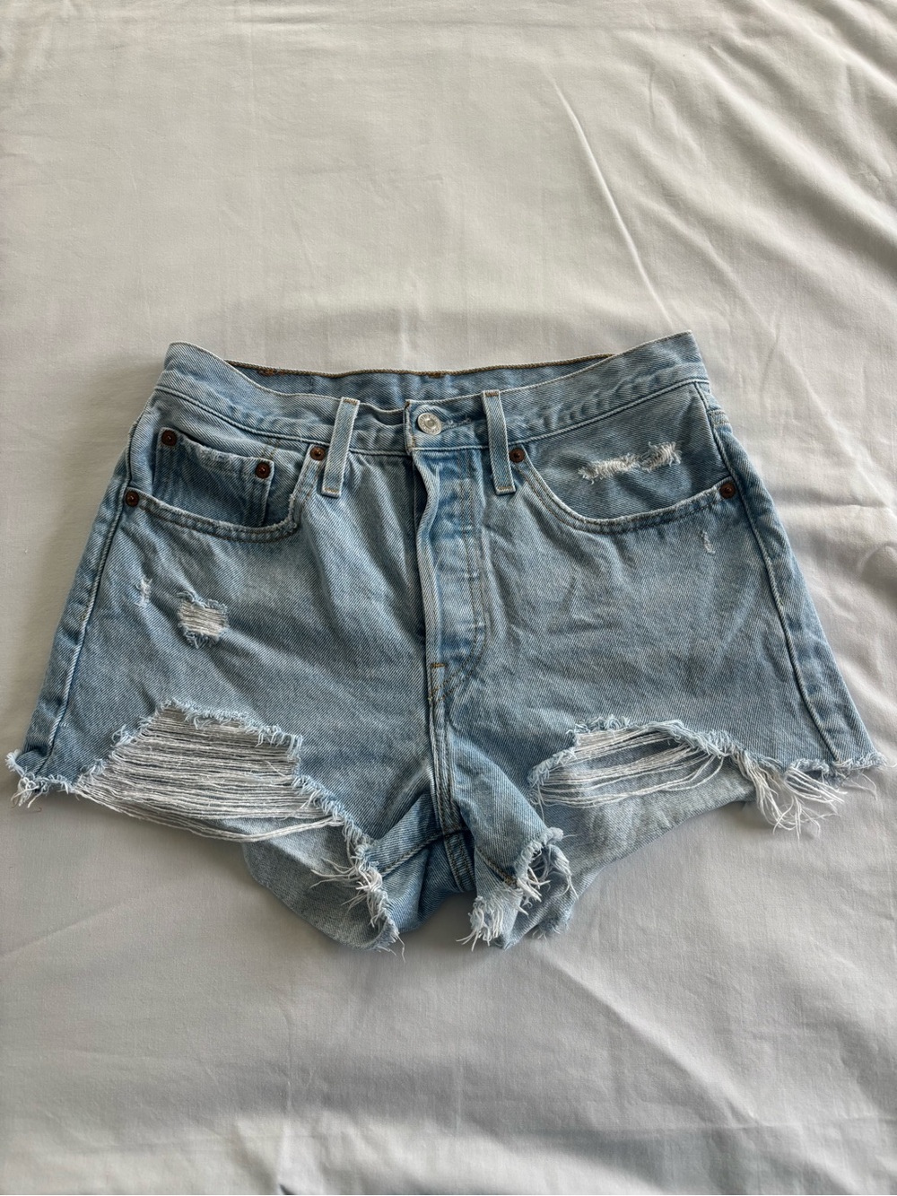 Levi’s 501 Shorts High-Rise Distressed Denim Light Blue